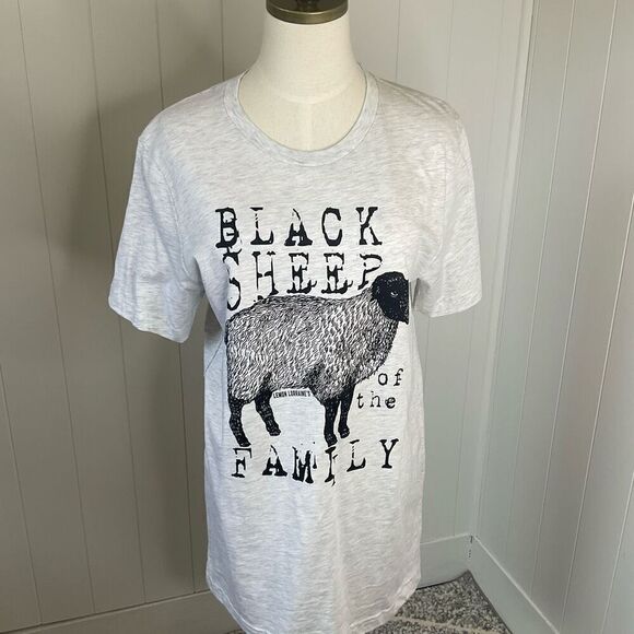 Lemon Lorraines Womens Medium Black Sheep of the Family Graphic T Shirt Gray New - Picture 1 of 11